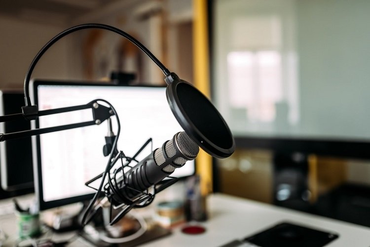A Quick Guide to Podcast Production