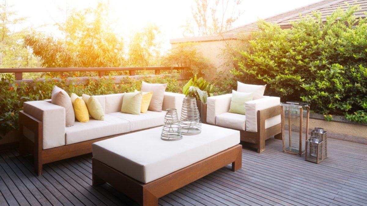 5 Fantastic Tips for Designing a Low Maintenance Backyard